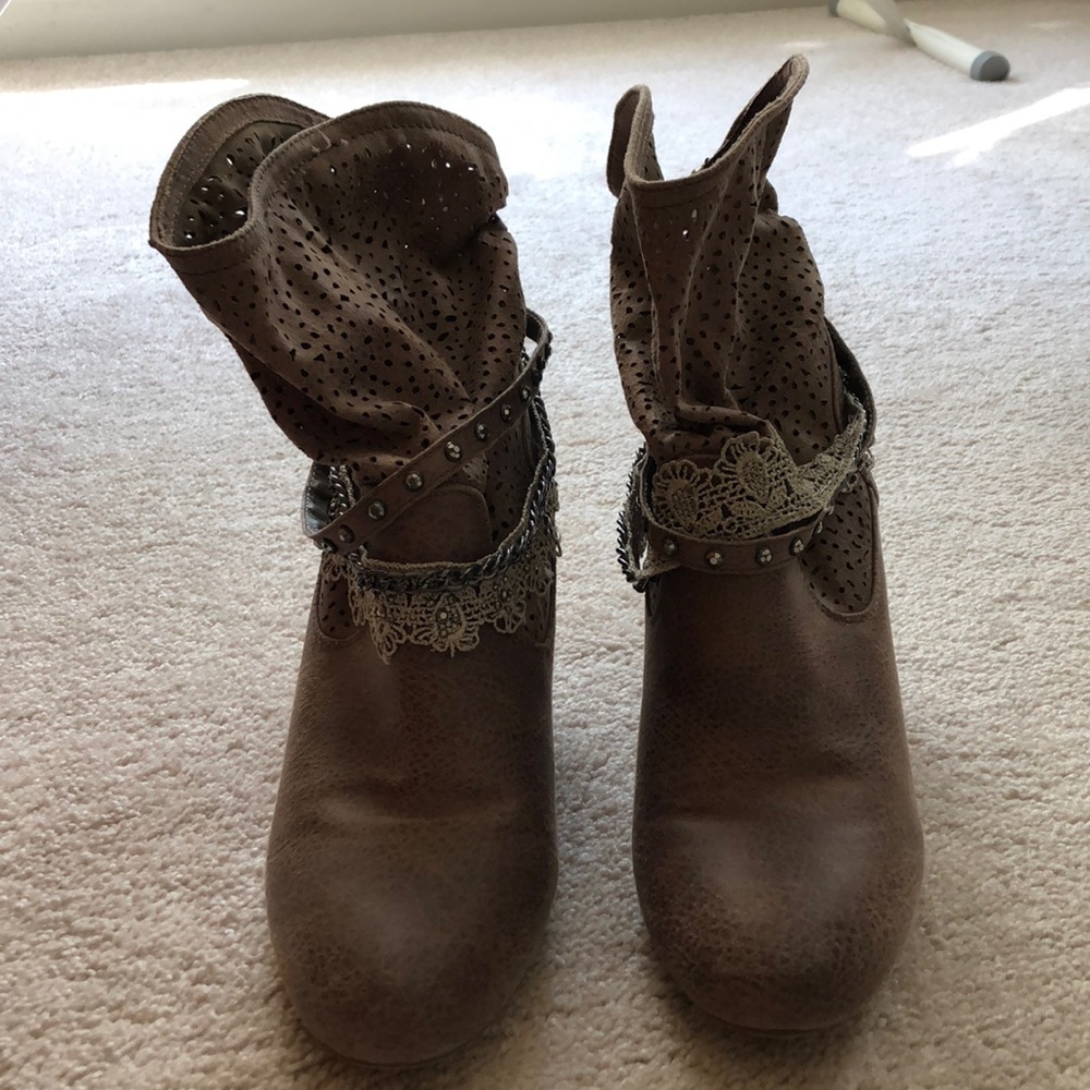 Fashionable Country-style Boots